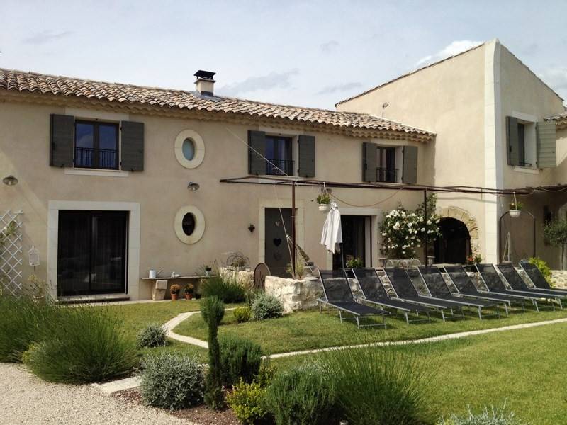 Gites et Chambres d'hotes  Cheval-Blanc Luberon Mas de village entièrement restauré avec un gite