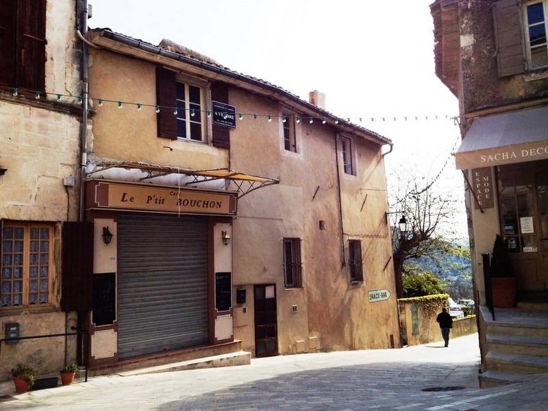 Bar restaurant à vendre à Menerbes
