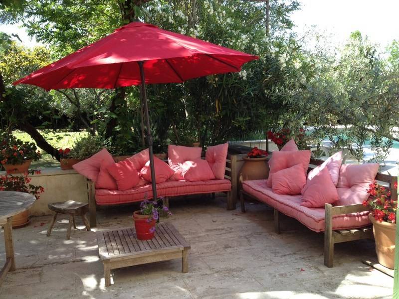 Mas en Pierre  à vendre à Avignon en Provence avec un jardin arboré et une piscine