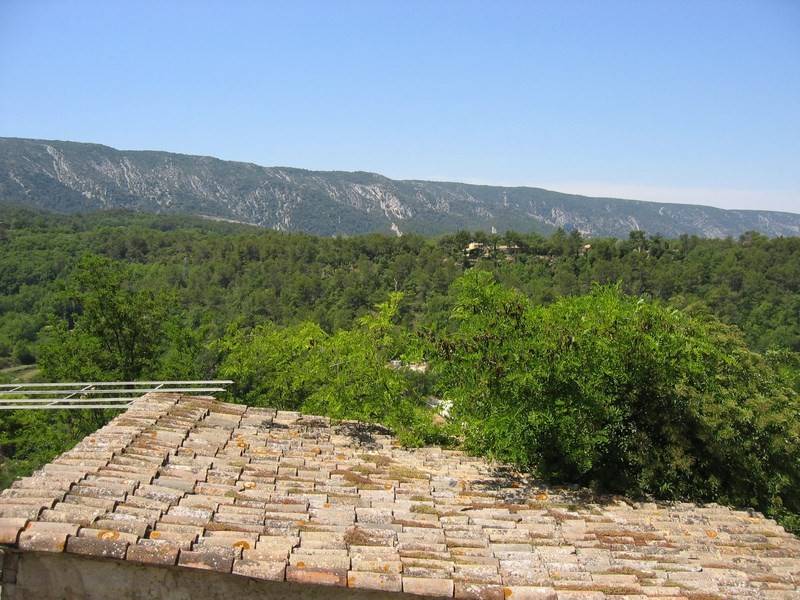 A vendre maison de village avec belle vue sur la montagne du Luberon