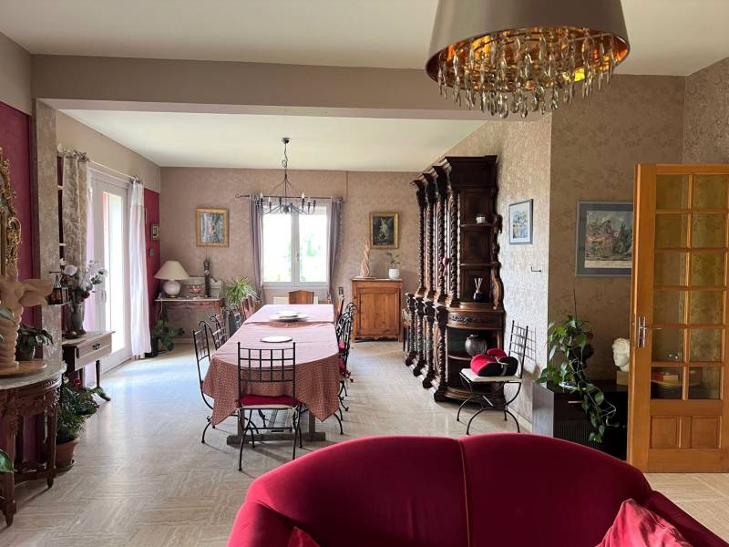Maison bourgeoise à vendre à Mirabel aux Baronnies