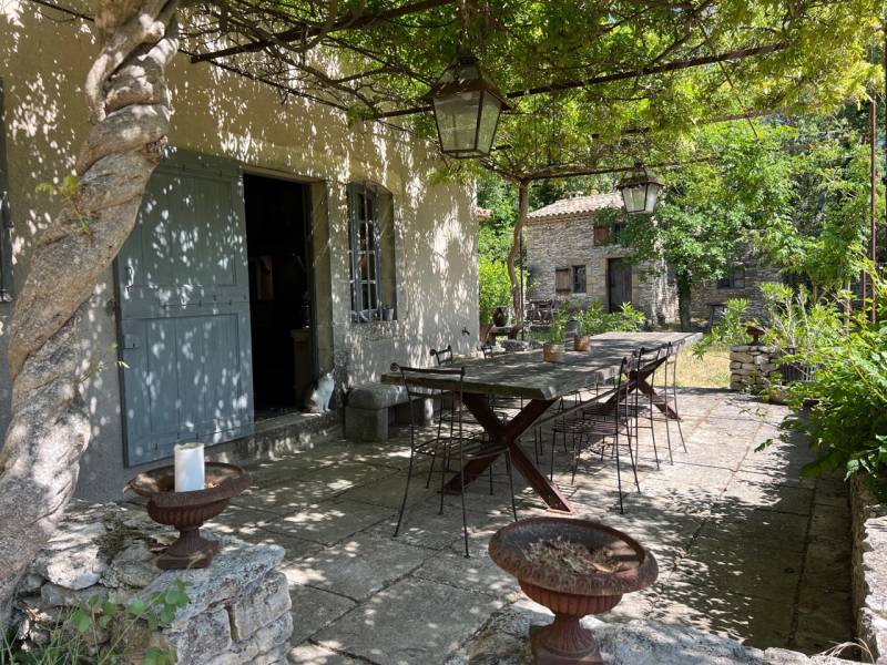 immobilière du luberon ménerbes