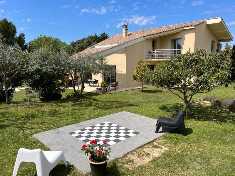 propriété d'architecture contemporaine vaucluse