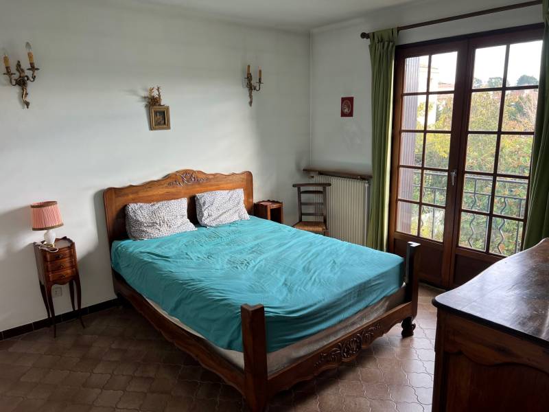 Appartement à vendre à Aix en Provence d'une surface de 143 m2 + 30 m2 de balcon avec une vue dégagée