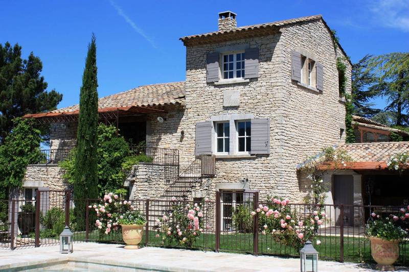 Propriété en vente à Menerbes avec vue panoramique