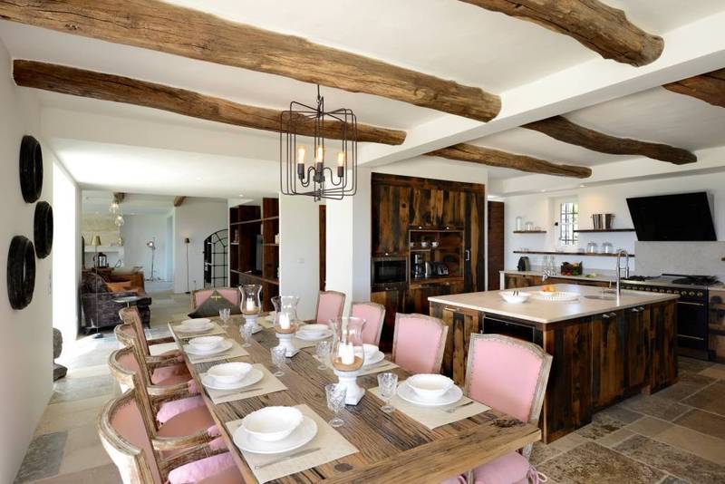 Maison de prestige à vendre à Gordes avec des prestations haut de gamme