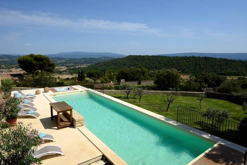 Superbe vue dans cette propriété de prestige à vendre à Gordes