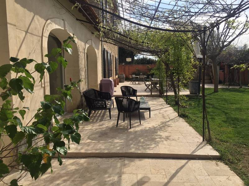 Mas ancien restauré à vendre à Pernes les Fontaines avec son oliveraie