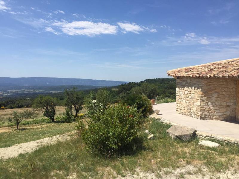 Maison moderne avec vue à vendre à Murs face au luberon