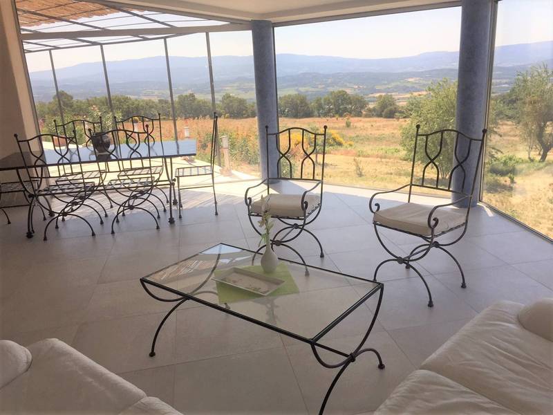 Maison de plain-pied à vendre à Gordes avec une superbe vue