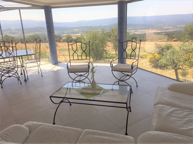 Maison d'architecte à vendre à MURS avec une vue panoramique
