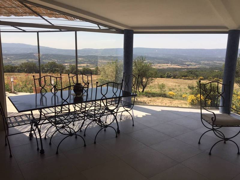 Gordes maison moderne avec vue d'exception