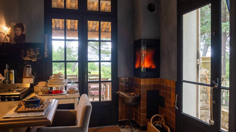 Bastide à vendre à Oppède avec une superbe vue sur le village d'Oppède le Vieux