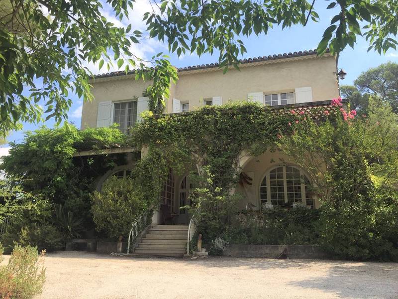 Bastide à vendre à Fontaine de Vaucluse avec son parc arboré