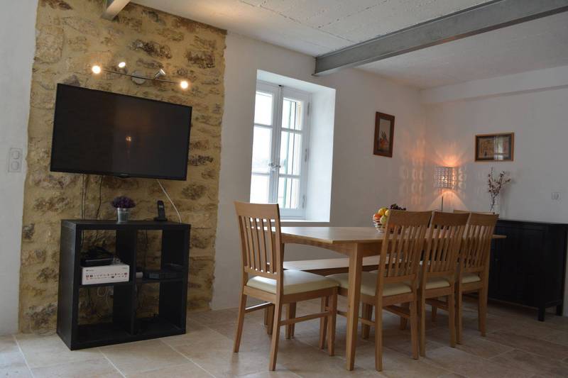 Maison restaurée à vendre à Menerbes