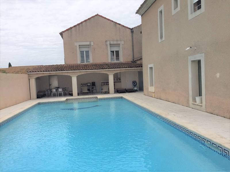 Maison de Maître à vendre à Avignon avec son parc arboré, piscine et un appartement indépendant