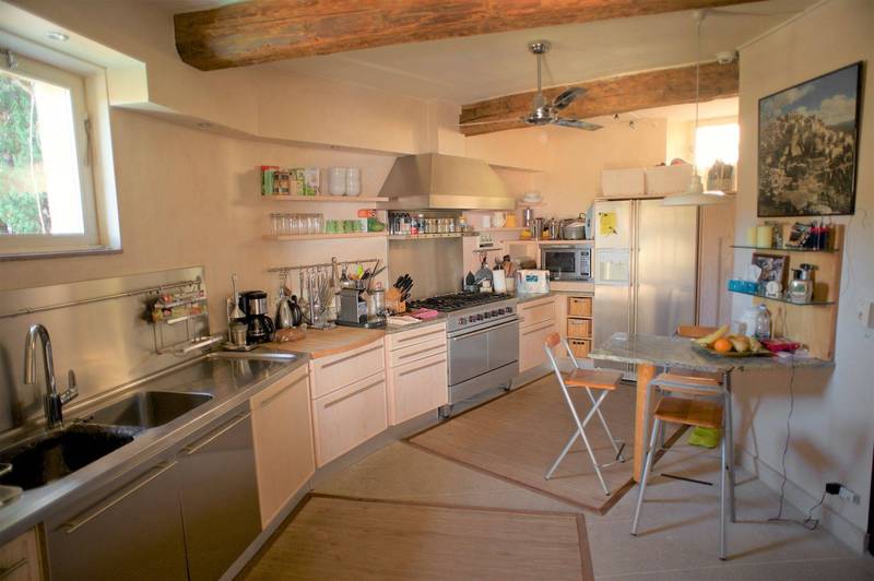 Demeure de village de prestige à Gordes avec jardin et piscine