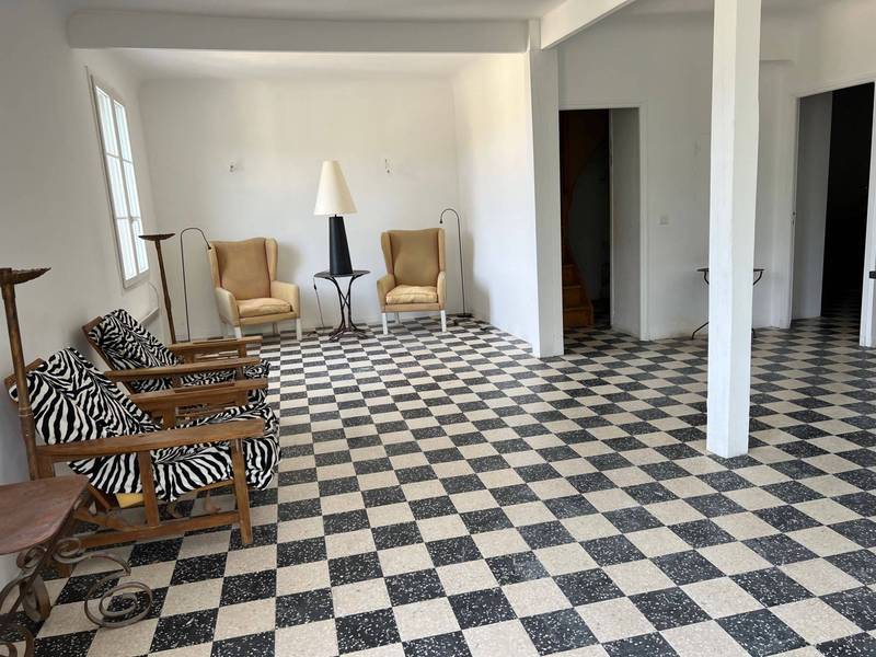 Appartement duplex à vendre à Menerbes avec une terrasse et une vue panoramique