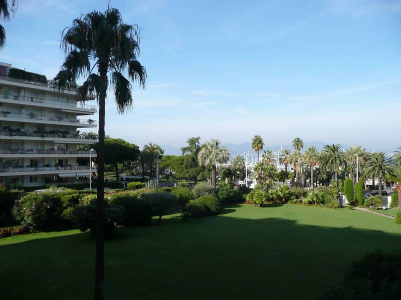 Cannes Croisette vue mer