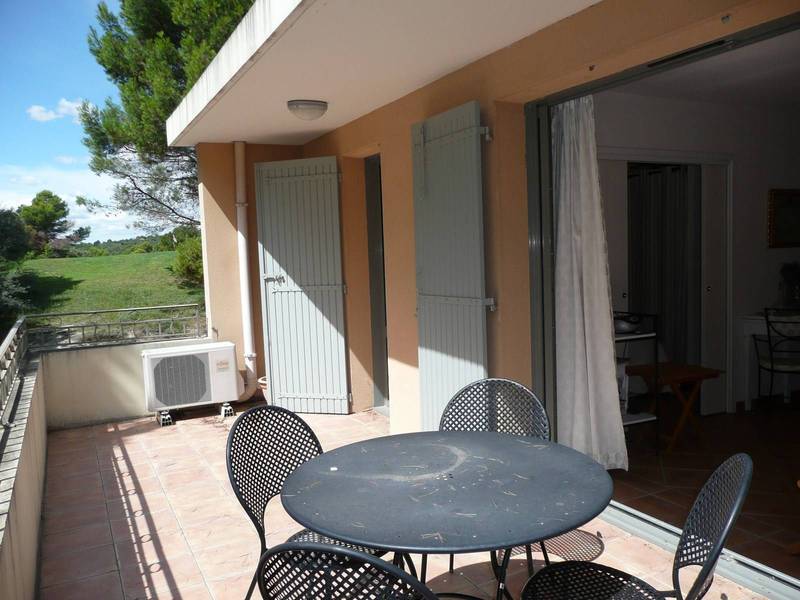 Immobilière du Luberon appartement sur le Golf de Saumane en Vaucluse