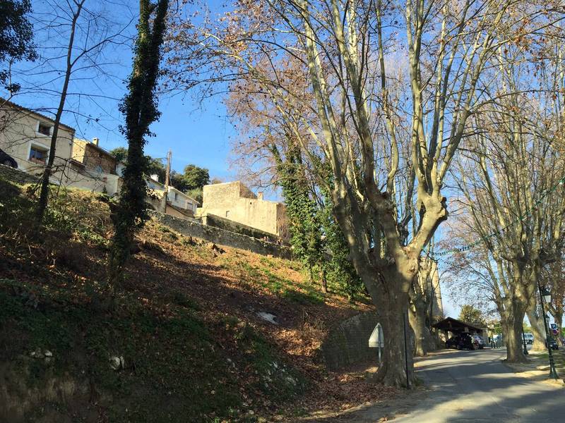 Menerbes terrain constructible à vendre