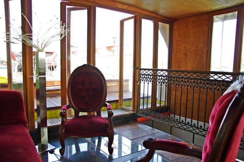 A vendre péniche restaurée face au Palais des Papes