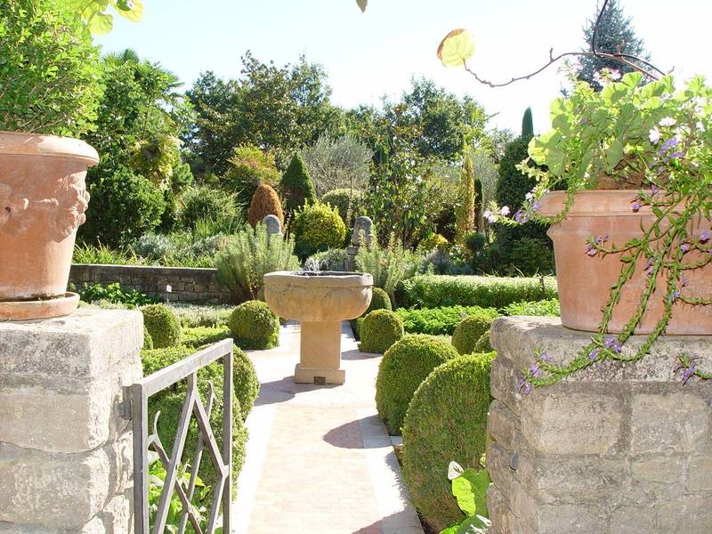 propriété à vendre avec parc paysagé à Gordes