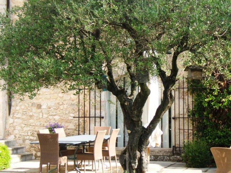 Mas 18ème restauré à vendre près de Grignan dans la Drome Provençale avec une superbe vue