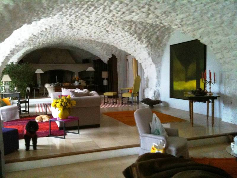 Double salon vouté avec cheminée dans cette propriété à vendre dans la Drome