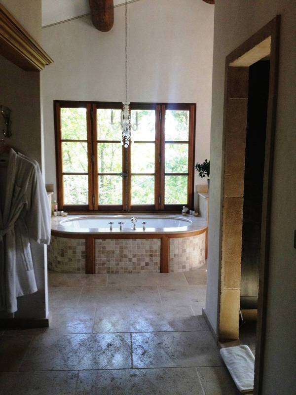 Belles prestations dans cette villa de prestige à la vente