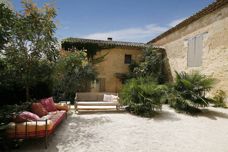 Château à vendre dans le Parc du Luberon avec 4 hectares de terres