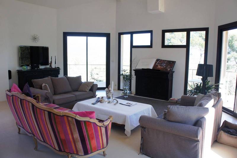A vendre propriété de prestige avec vue dans le Luberon