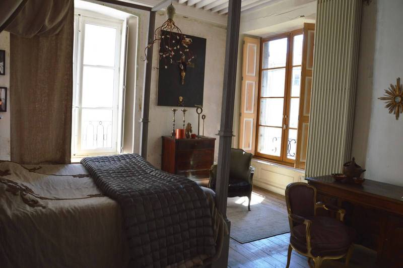 Charme et authenticité dans cet hotel particulier à vendre à Issoire