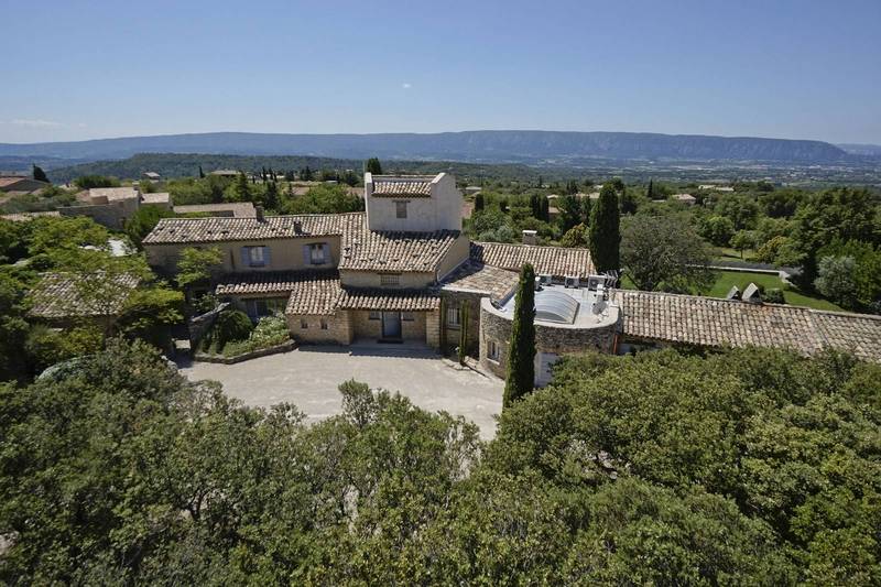 Gordes propriété de prestige à vendre par l'agence immobilière du Luberon