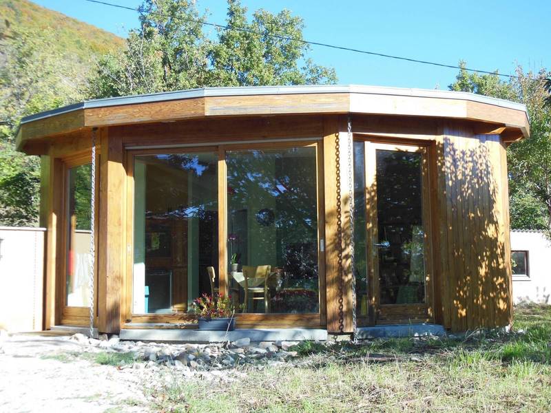 Maison en bois à la vente proche de Banon
