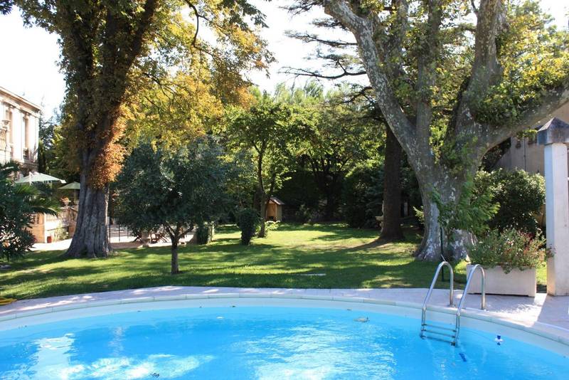 Avignon propriété à la vente