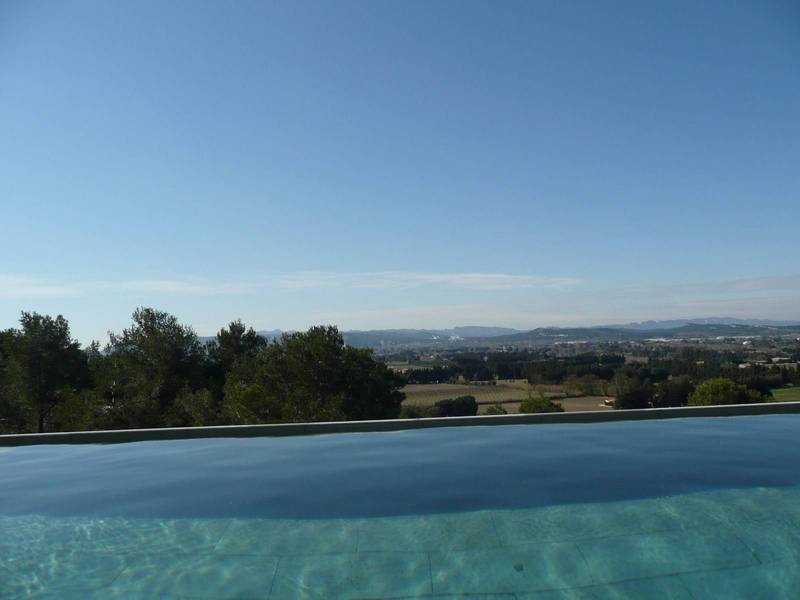 Luxueuse villa avec piscine à débordement