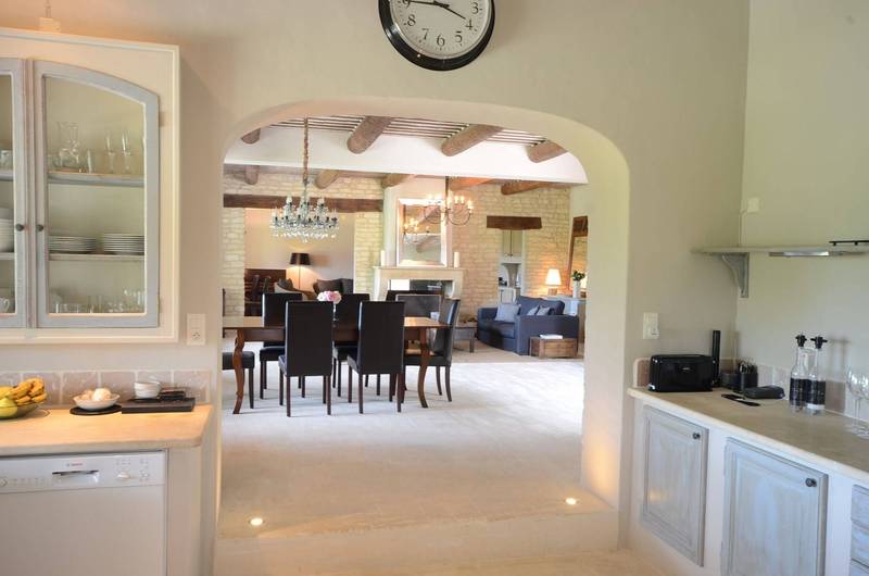 Propriété de prestige à vendre à Gordes avec 4 maisons et 4 piscines