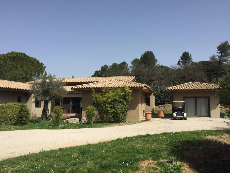 Aix en Provence villa de prestige de plain pied à la vente sur un golf