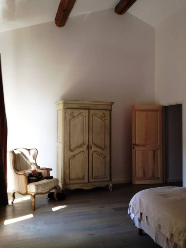 Mas de village datant du 18ème à vendre à Cabrieres d'Avignon avec jardin et piscine