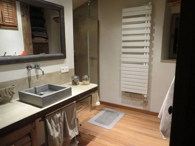 maison rénovée avec terrasse en vente à Rustrel