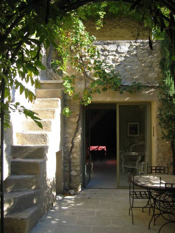 Menerbes maison de village avec cour intérieure et terrasse à la vente