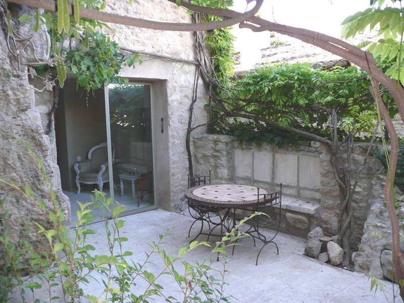 Maison avec terrasse e vue sur le Luberon à la vente à Menerbes