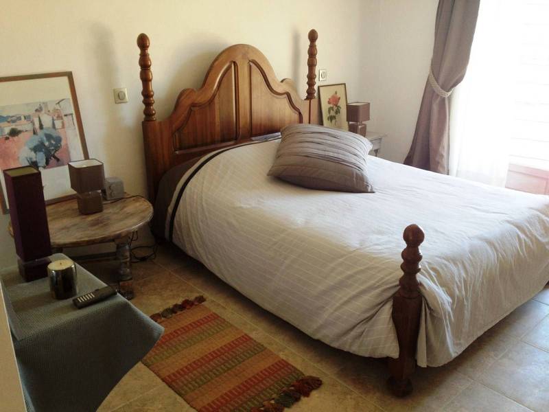 Chambre avec terrasse et vue sur le Luberon