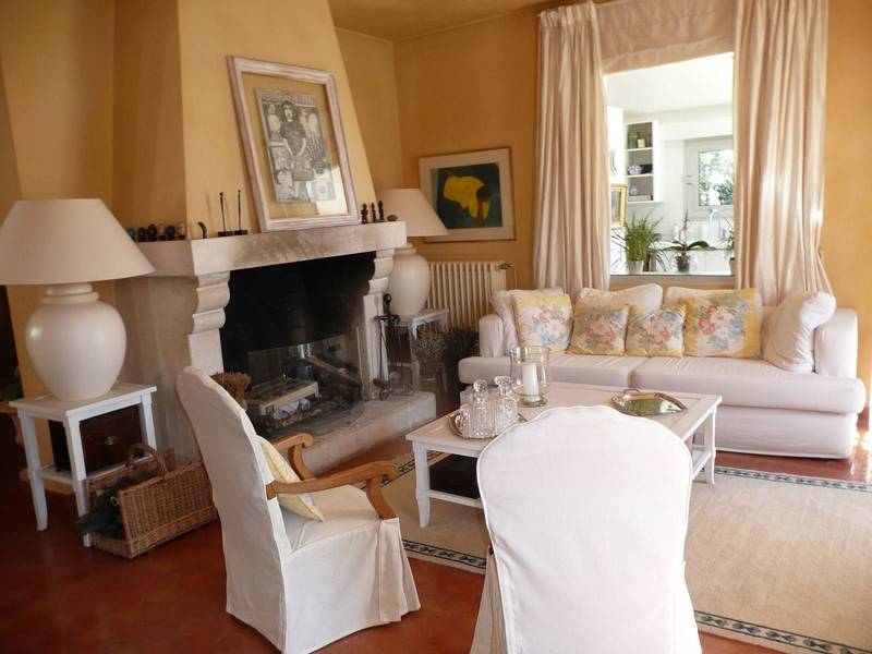 A vendre maison de village à Chateauneuf de Gadagne