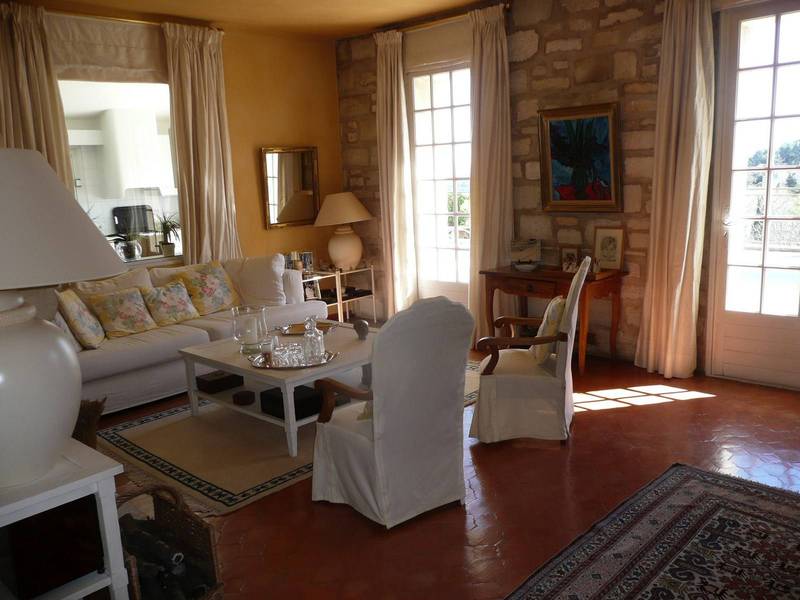 Maison avec jardin et piscine à vendre près d'Avignon