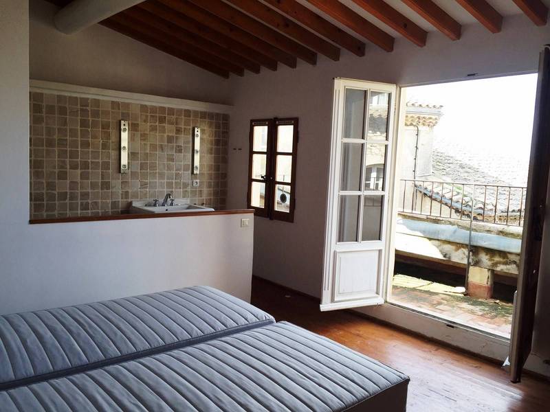 Suite avec terrasse dans cette maison de village à vendre dans le Luberon