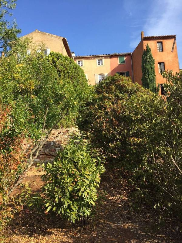 Demeure de village avec jardin en vente à Roussillon