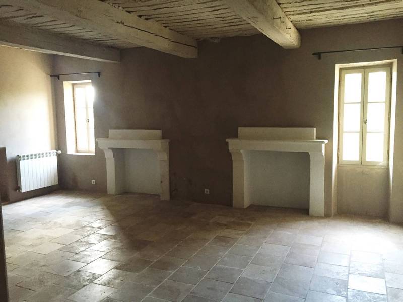 Maison de village de caractère avec piscine en vente à Robion