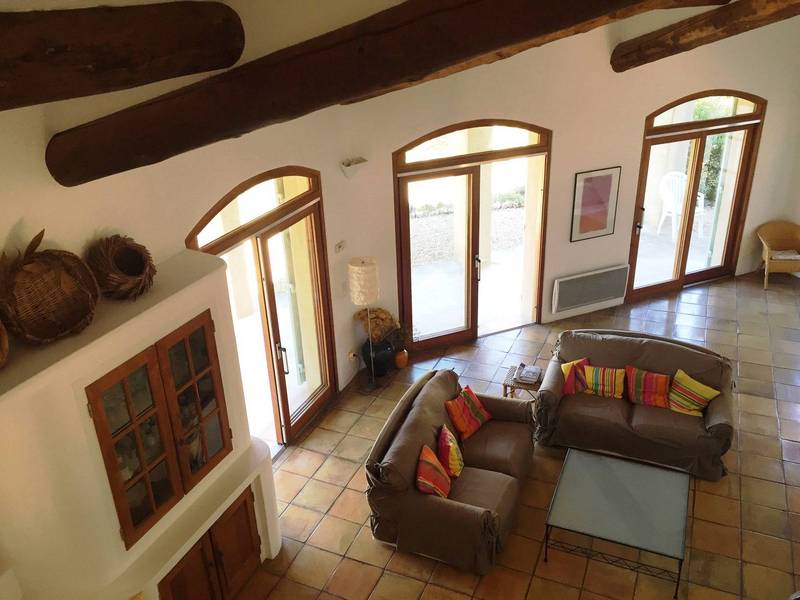Maison de village à la vente à Menerbes avec jardin et piscine